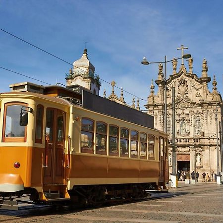 ポルトHost Wise - Cozy Quiet Flat - Trindade Stationアパートメント エクステリア 写真