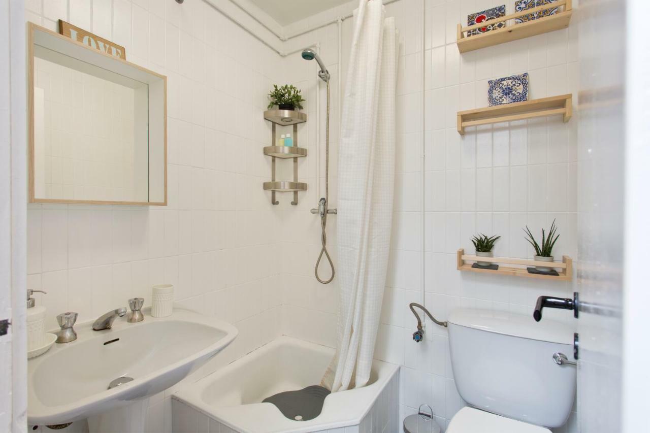 ポルトHost Wise - Cozy Quiet Flat - Trindade Stationアパートメント エクステリア 写真