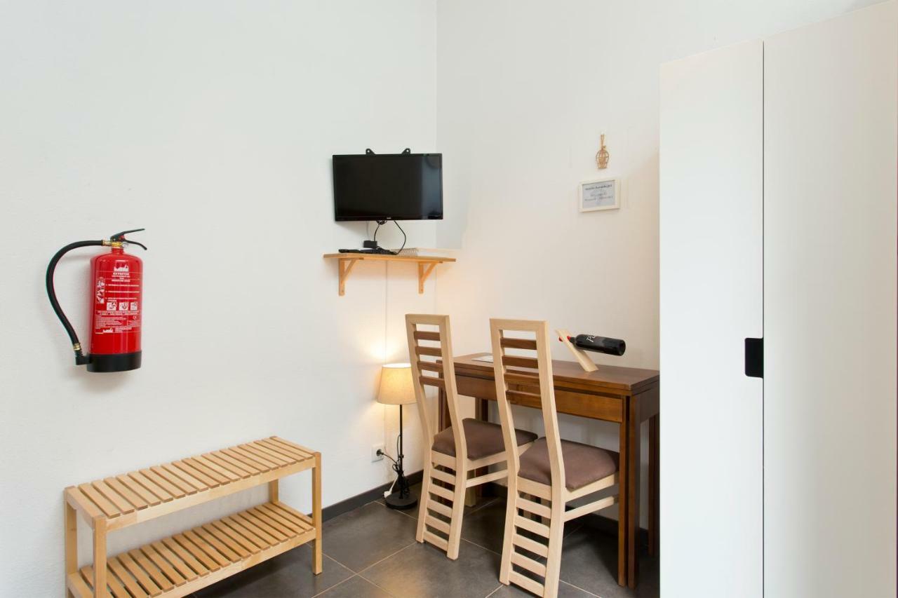 ポルトHost Wise - Cozy Quiet Flat - Trindade Stationアパートメント エクステリア 写真